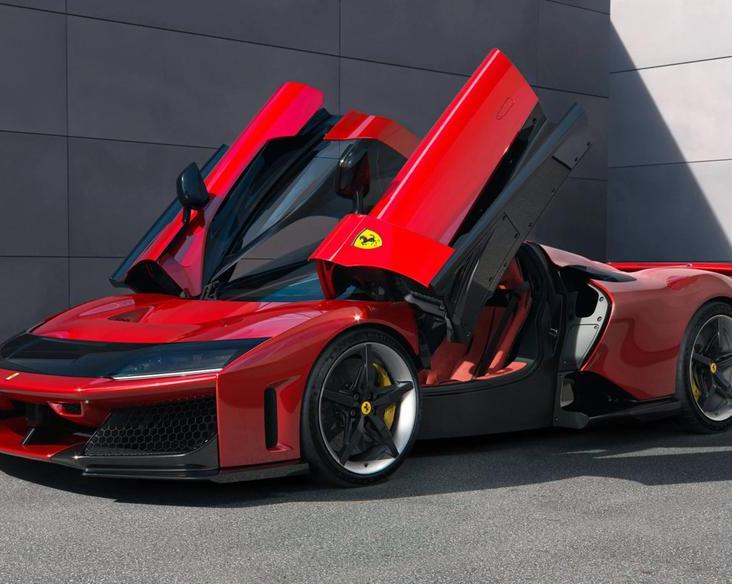 Ferrari представила новый гиперкар F80, который имеет все шансы стать легендарным