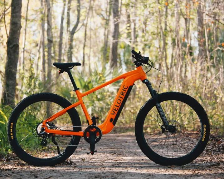 Хардтейл с грузоподъемностью до 200 кг. Velotric выпустил горный велосипед Velotric Summit 1