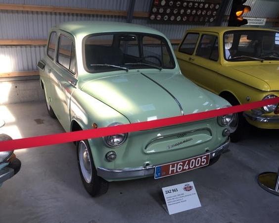 Где спрятан лючок бензобака у ЗАЗ